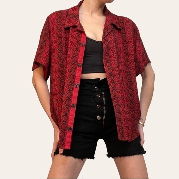 UO Snake Print Short Sleeve Button Up - Picture 9 of 14